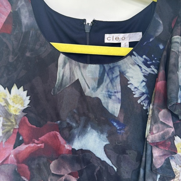 Dress - Picture 2 of 2